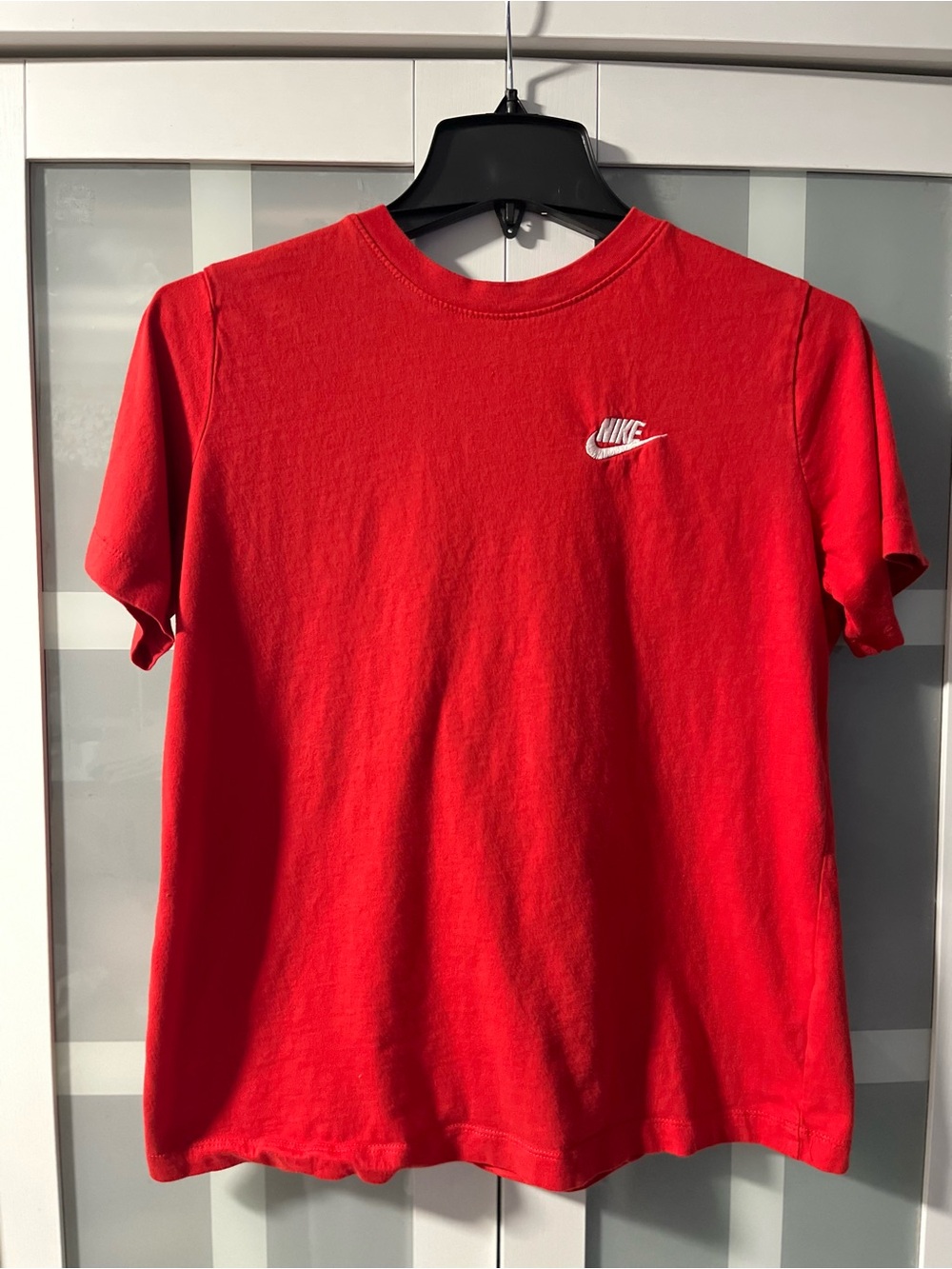 Nike Red Short Sleeve Swoosh Logo Tee cotton XL kids youth boy girl soft light